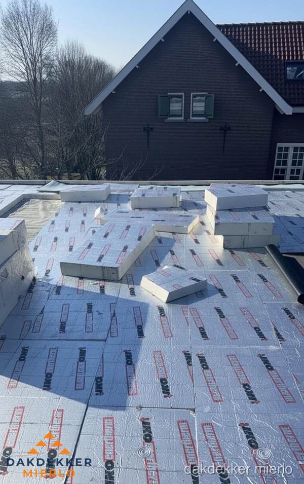 IKO PIR isolatieplaten op plat dak in Mierlo